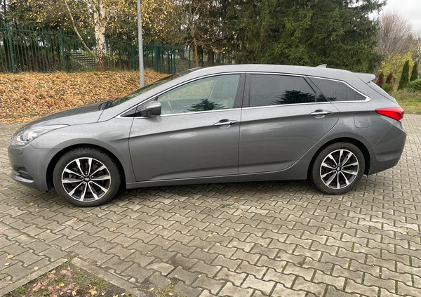 Hyundai i40 cena 57900 przebieg: 105000, rok produkcji 2017 z Koło małe 704